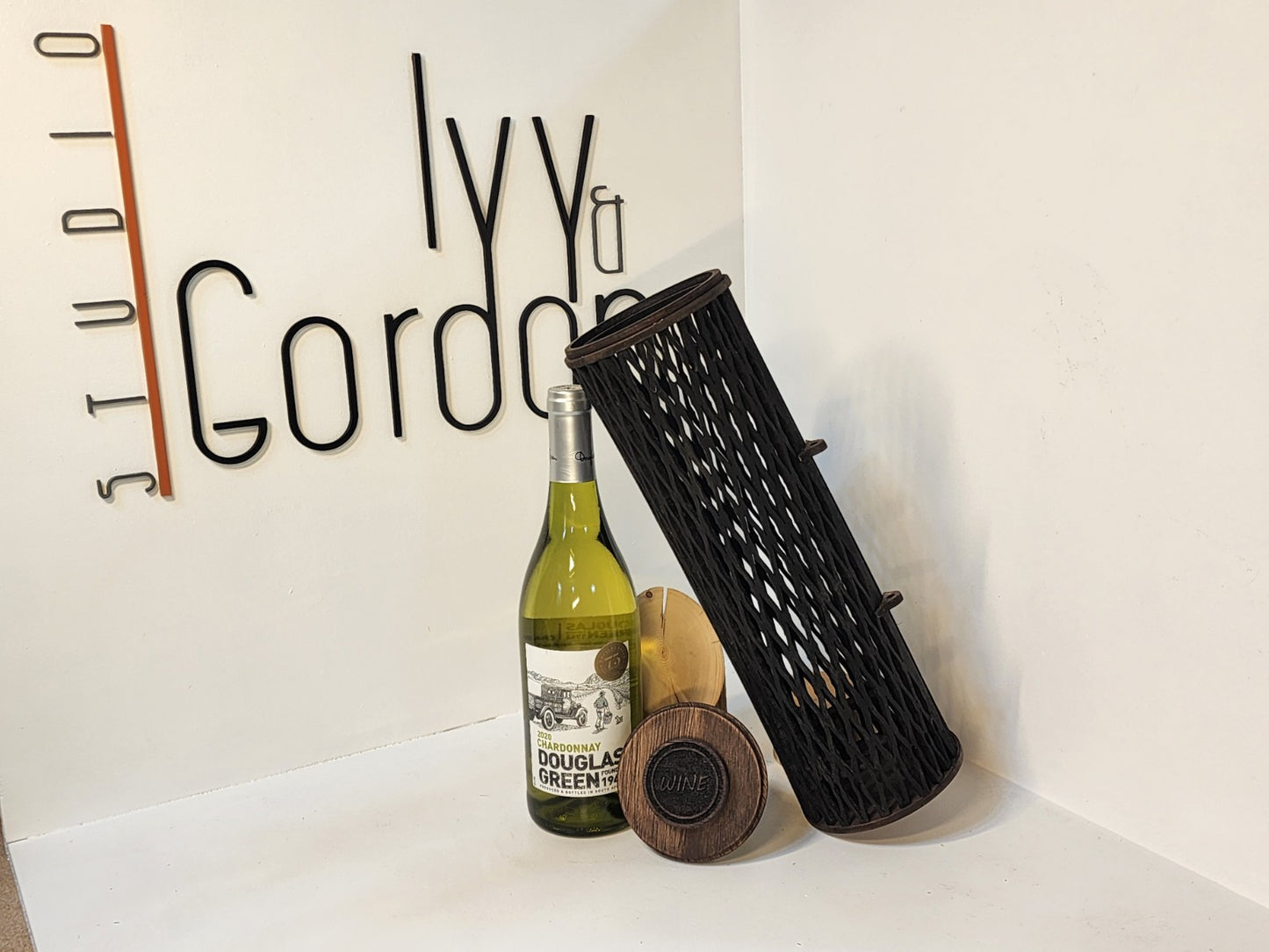 Unique Wine Carrier / Gift Box