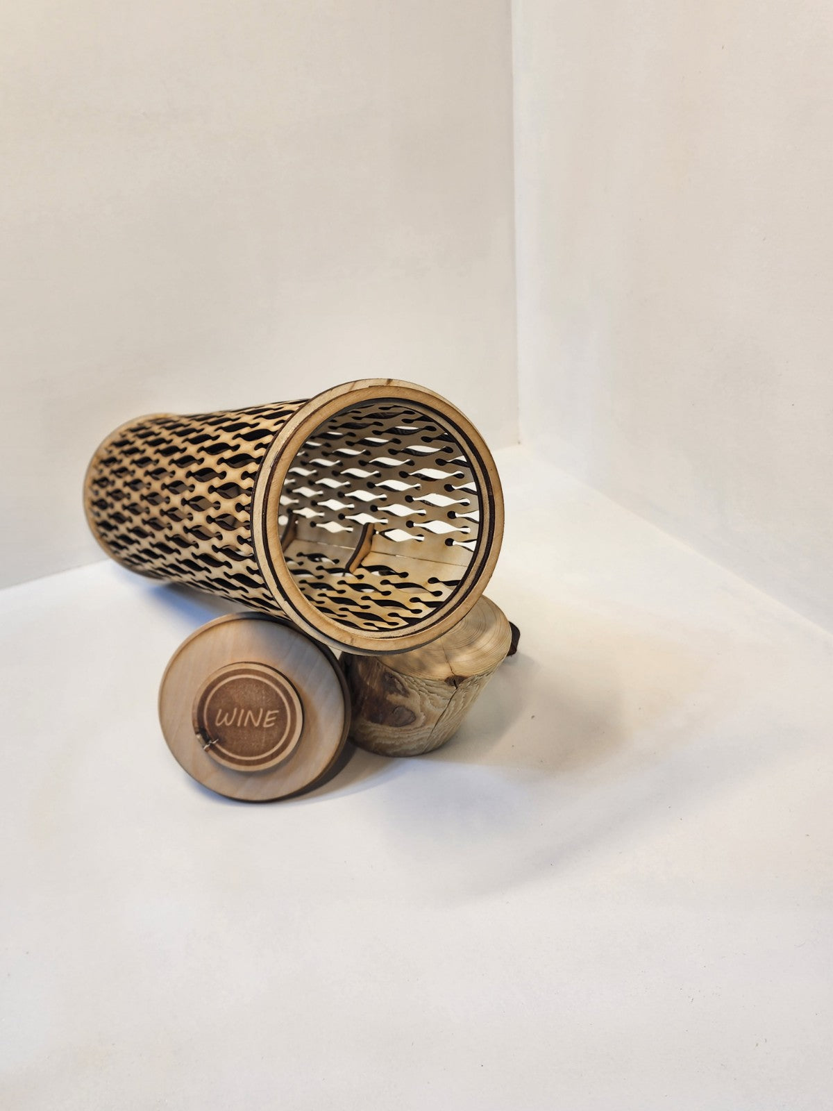 Unique Wine Carrier / Gift Box